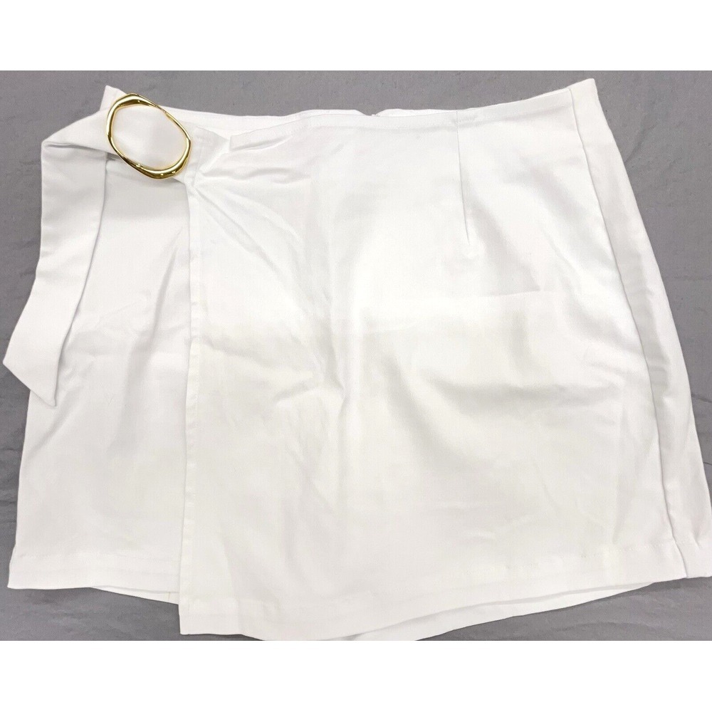 INC Skort Shorts 8 White Faux Wrap Gold Buckle Stretch Tennis Golf Preppy